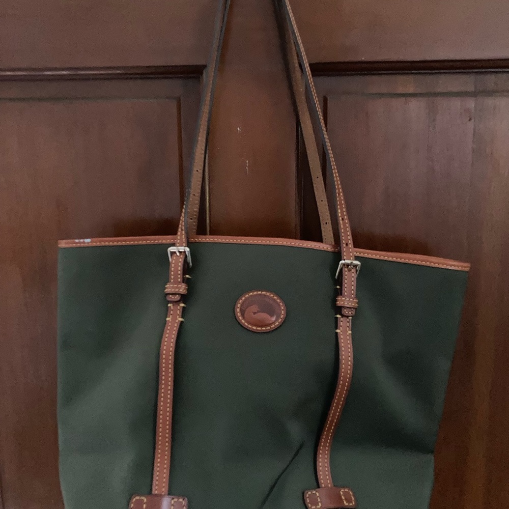 Dooney & Bourke big Evergreen bag